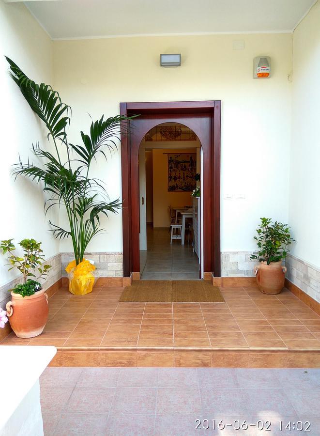 Bed and Breakfast Le Camelie Marina di Ginosa Exterior foto