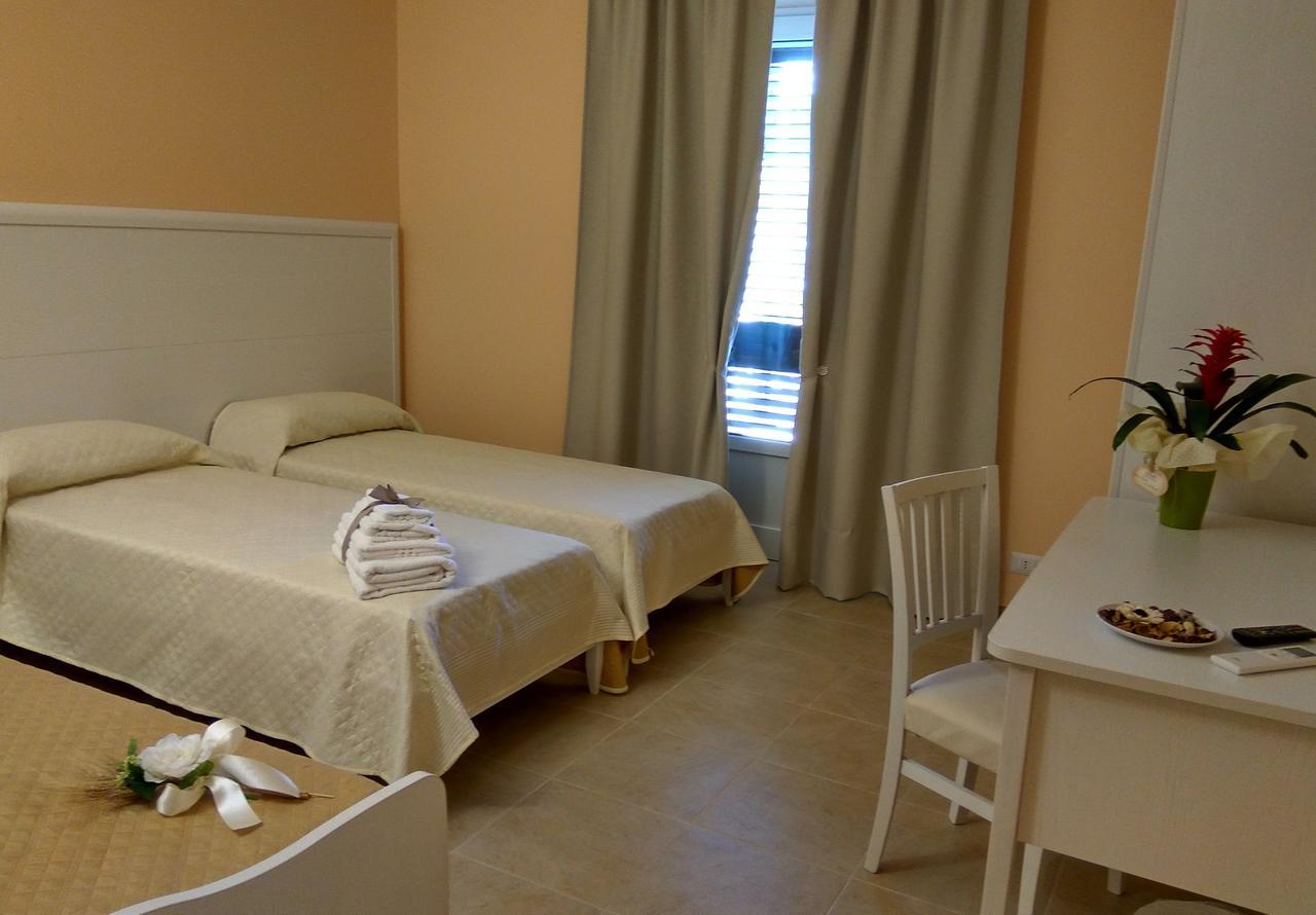 Bed and Breakfast Le Camelie Marina di Ginosa Exterior foto