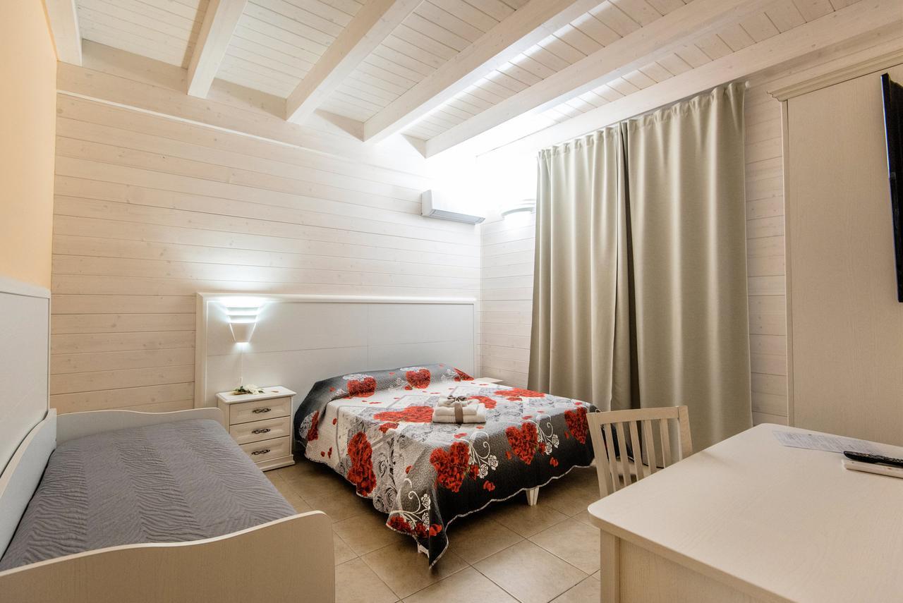 Bed and Breakfast Le Camelie Marina di Ginosa Exterior foto